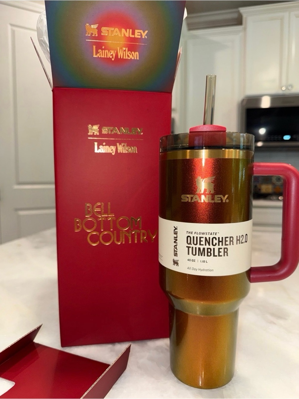 Stanley x Lainey Wilson Country Gold 40oz Quencher NEW Authentic Sold Out - Picture 1 of 7